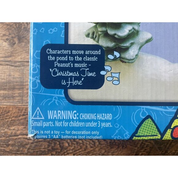 A Charlie Brown Peanuts Christmas Skating Pond Music & Motion 2007 Snoopy Used - Picture 15 of 16